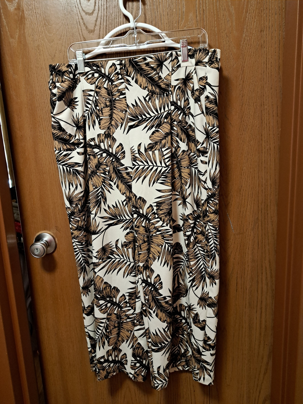 Jules & Leopold Cream Maxi Skirt with Brown Leaf Motif